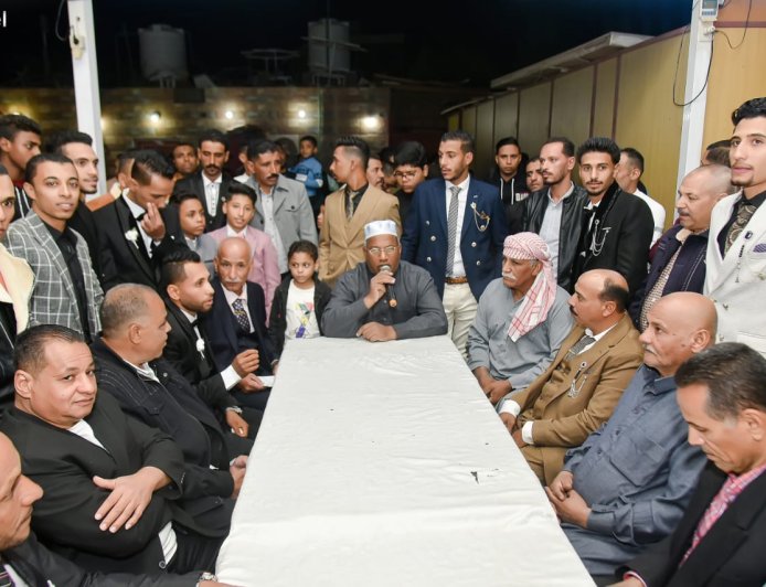 لاستاذ احمد سلما يحتفل بعقد قرأن جله مصطفي وأسرة عمل الجريدة تشارك لفرحه