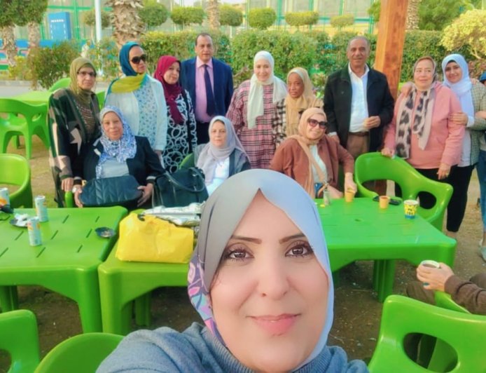 ديرية القوى العالة القاهرة يحتفلن بالاستاذ صالح المصرى لبلوغها سن لشباب