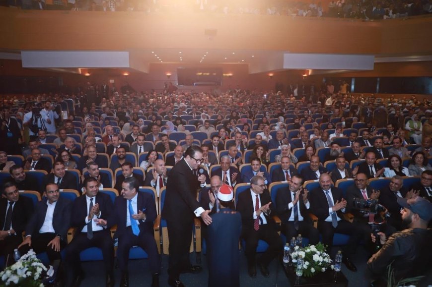 بحضور أمين عام الحب.. أمانة «مستقبل وطن» بالجيزة تحتفل بتوزيع هدايا الئيس والإعلان عن تجهيز ١٠٠٠ عروسة ناية الشهر الجاري