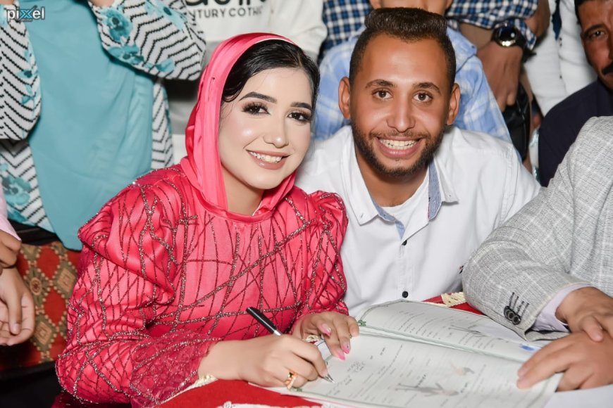 لاستاذ احمد سلما يحتفل بعقد قرأن جله مصطفي وأسرة عمل الجريدة تشارك لفرحه