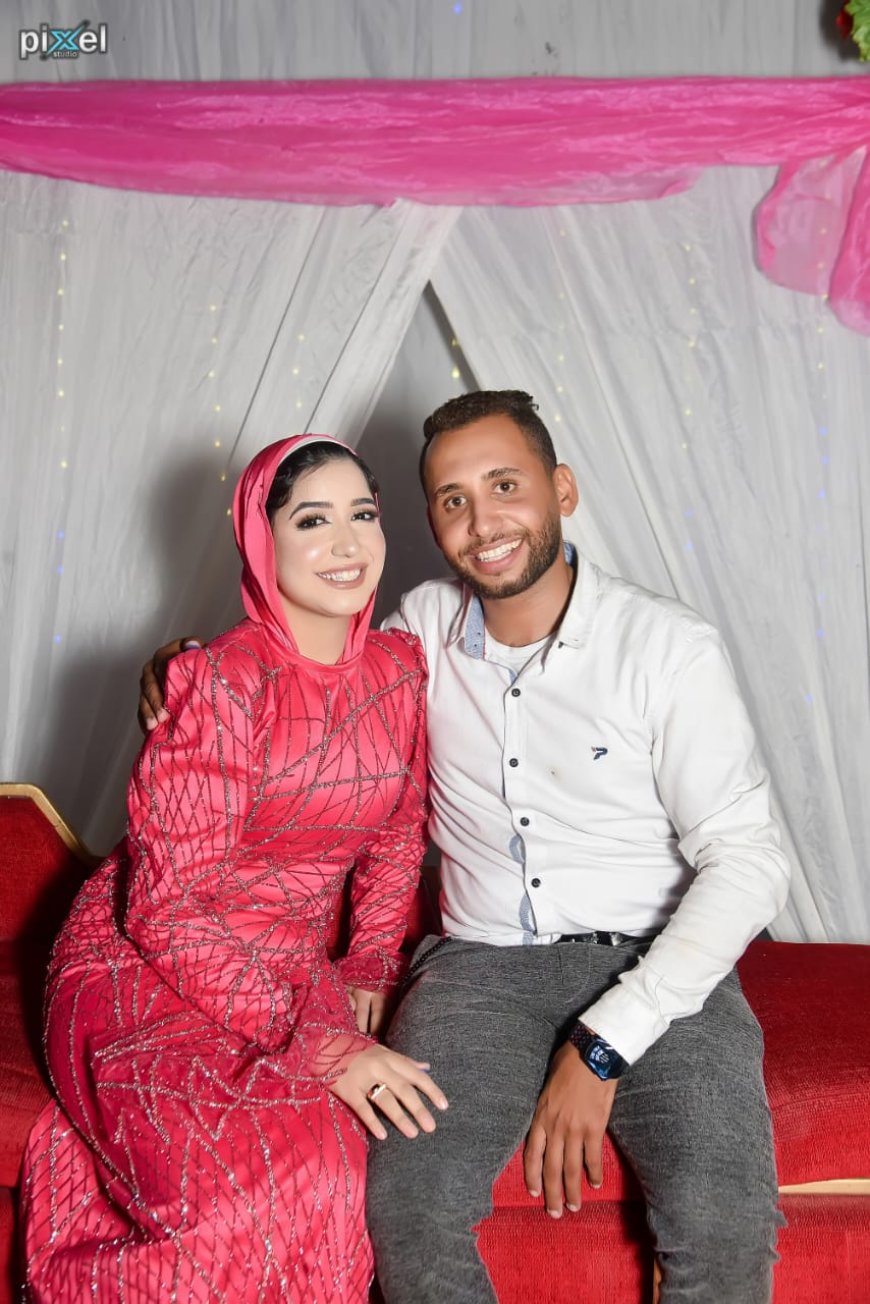 لاستاذ احمد سلما يحتفل بعقد قرأن جله مصطفي وأسرة عمل الجريدة تشارك لفرحه