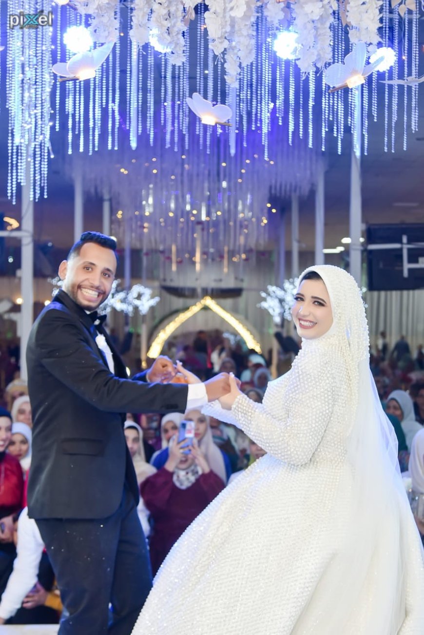 لاستاذ احمد سلما يحتفل بعقد قرأن جله مصطفي وأسرة عمل الجريدة تشارك لفرحه