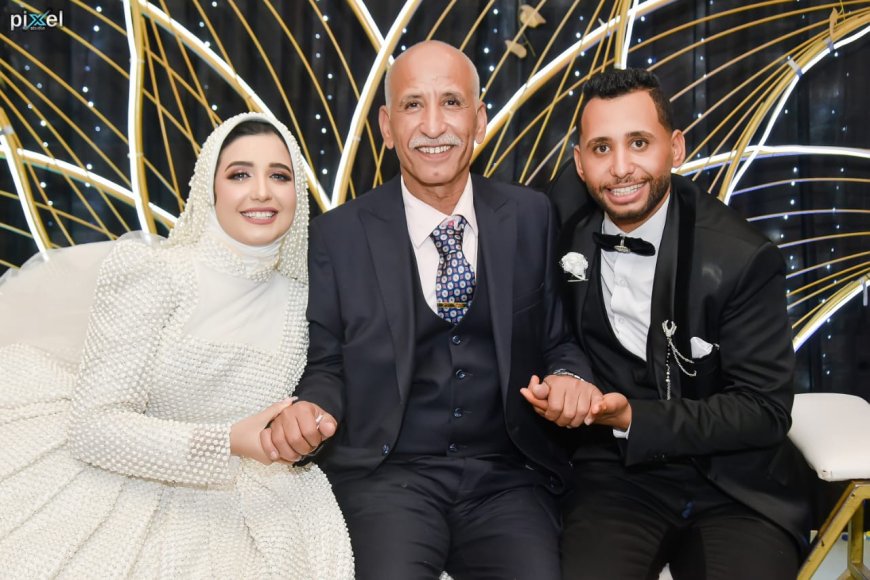 لاستاذ احمد سلما يحتفل بعقد قرأن جله مصطفي وأسرة عمل الجريدة تشارك لفرحه