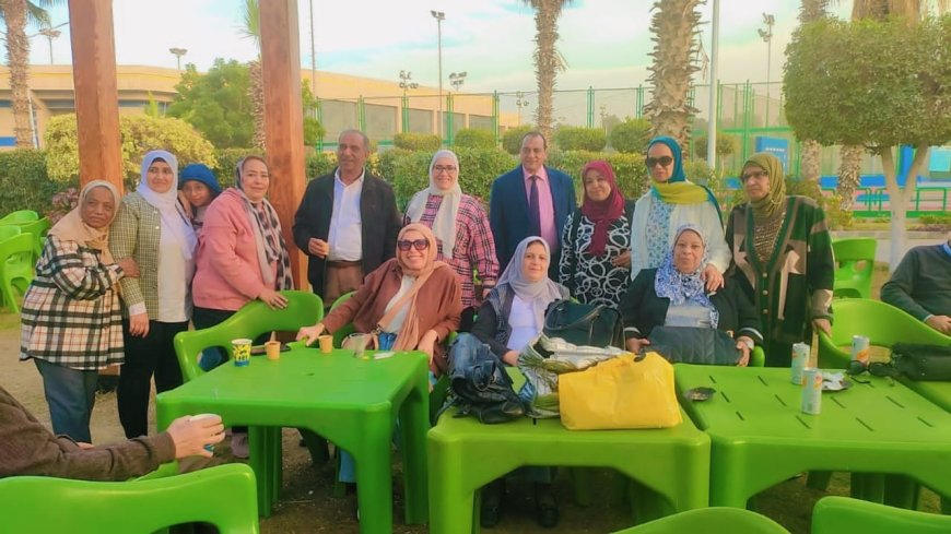 ديرية القوى العالة القاهرة يحتفلن بالاستاذ صالح المصرى لبلوغها سن لشباب