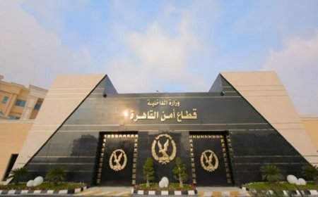 إلقاء البض قائدة دراجة نارية بالسير برعونة وبدون لوحات معدنة وأداء حركات إستعراضية بالقاهرة