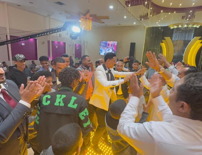 كبار عائلت الصعيد يحتفلون بزفاف نجليهم عائلة ال عسر وعائلة ال عوض الله " بمحافظه قنا "