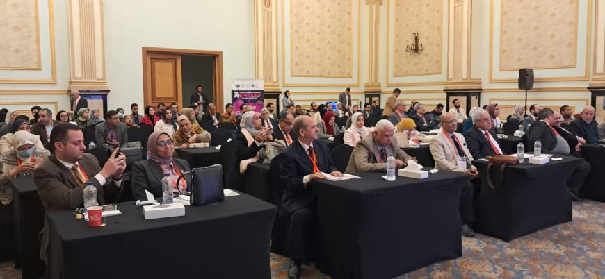 المستشفيات والمعاهد التعليمية تعقد المؤتمر السنوي الرابع والعشرون لقسم لكلى بمستشفى دمنور التعليمي