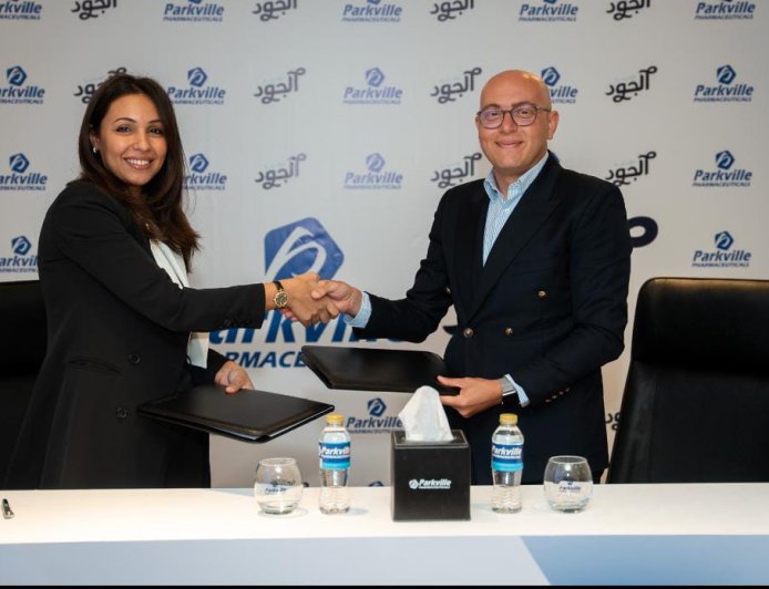 مؤسس الجود توقع بروتوكول تعاون مع "Parkville" للأدوية لتوزيع كراتين رمضان بالجه القبلي