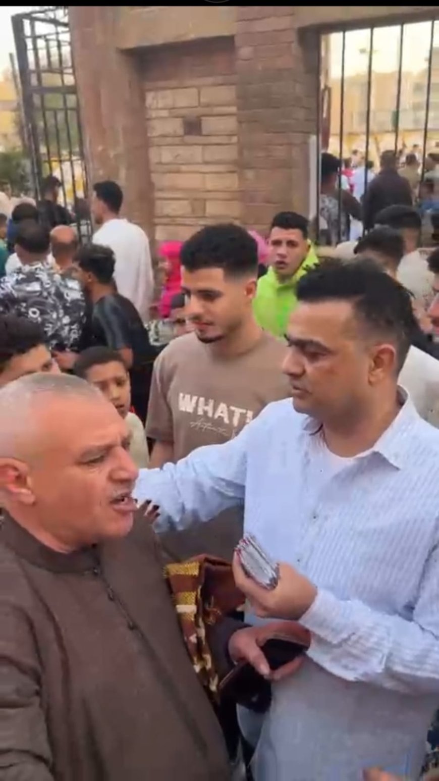 أجواء مبهجة.. النائب طارق الهنداوي  يؤدي صلاة العيد مع آلاف المواطنين