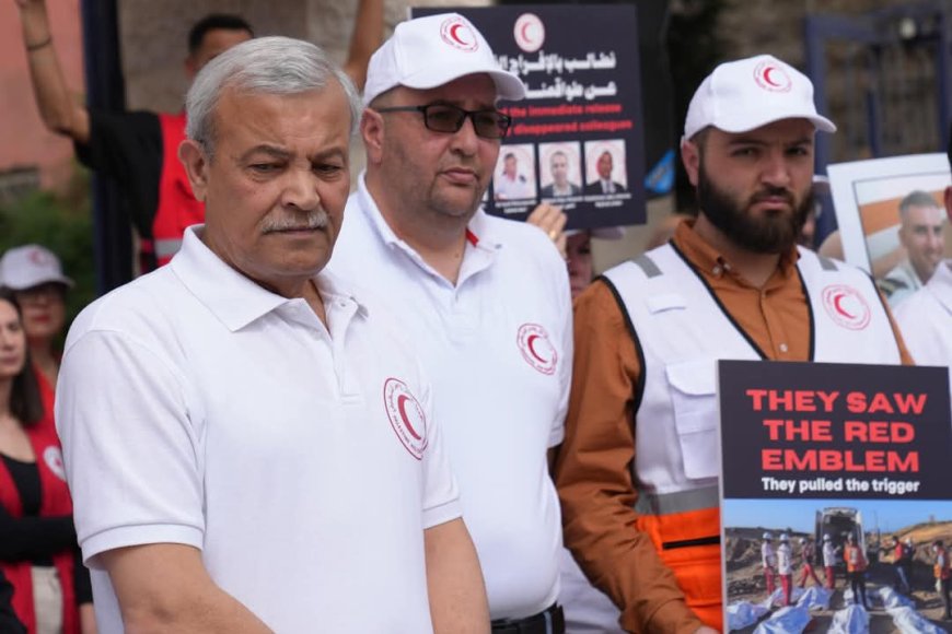 الهلال الأحمر الفلسطيني ينظم وقفات تضامنية موحدة للمطالبة بتحقيق دولي في جريمة استهداف مسعفيه في رفح