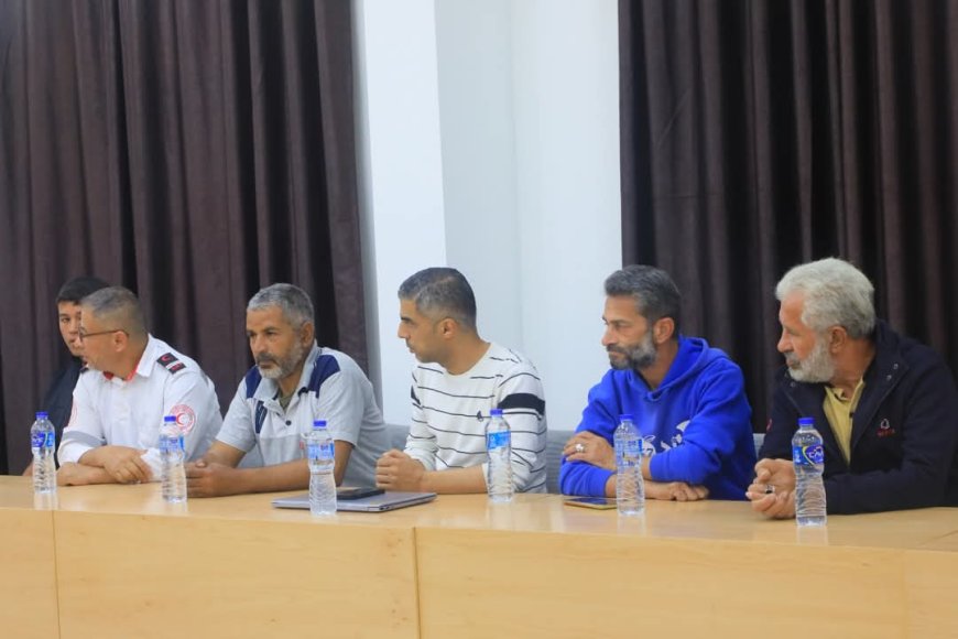 في لقاء مؤثر.. الخطيب يعزي عائلات شهداء الهلال الأحمر الفلسطيني ويؤكد مواصلة العمل القانوني