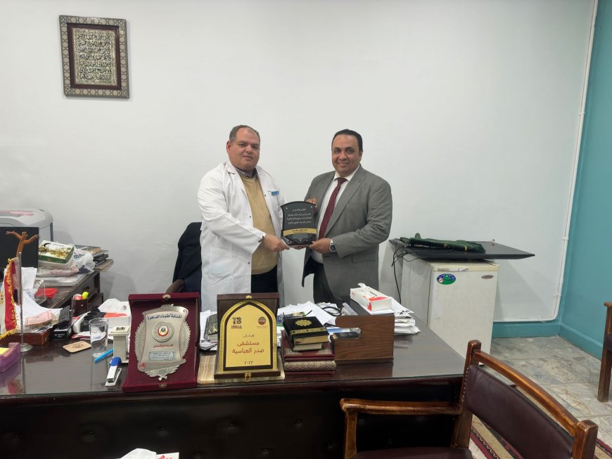 " مصطفى  مكى " يكرم  الطبيب  الإنسان "  الأستاذ الدكتور محمد عيد استشاري الصدر