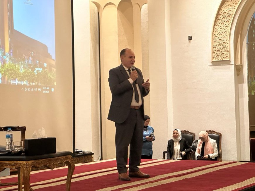 "منطقة عمل شرق القاهرة " ندوه تثقيفيه حول حقوق ، وجبات العمال