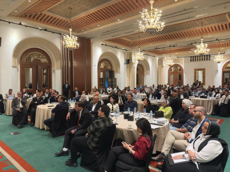 "منطقة عمل شرق القاهرة " ندوه تثقيفيه حول حقوق ، وجبات العمال