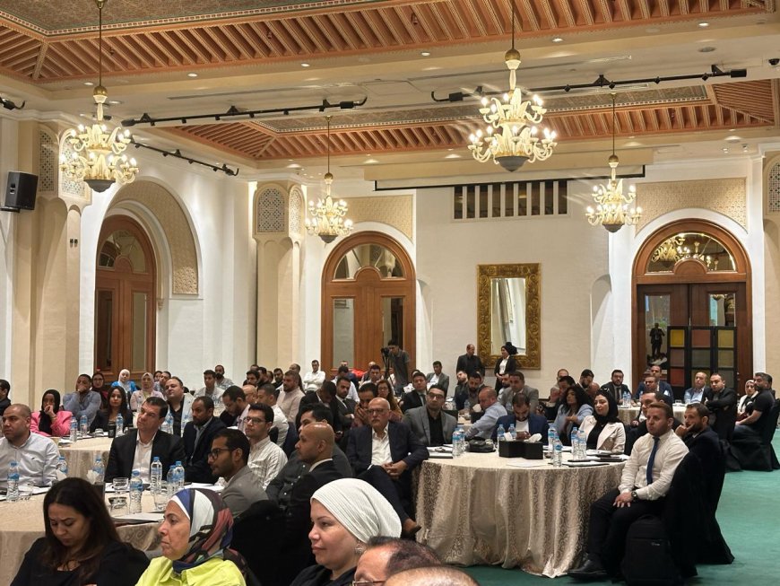 "منطقة عمل شرق القاهرة " ندوه تثقيفيه حول حقوق ، وجبات العمال