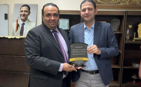 " مصطفى مكى " يكرم مدير مستشفى السلام التخصصي تتصدى المركز الأول بين المرضة المترددين