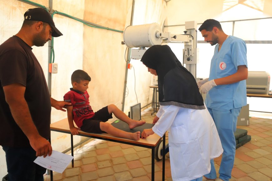 الهلال الأحمر الفلسطيني يعزز الاستجابة الصحية بمستشفى ميداني متكامل غرب خانيونس