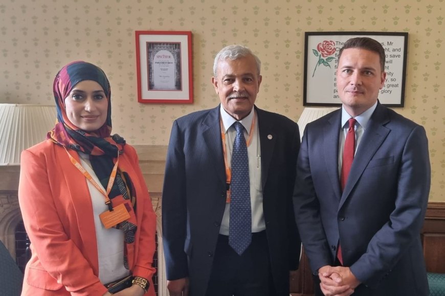 رئيس جمعية الهلال الأحمر الفلسطيني يبحث مع وزير الصحة البريطاني التحديات الصحية في فلسطين
