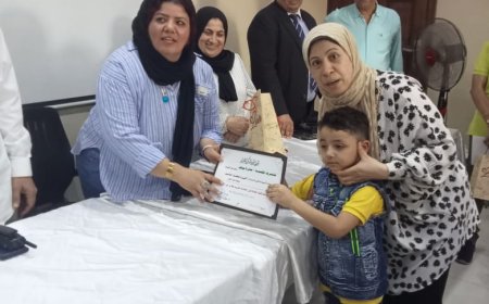 " رئيس حى الاميريه " حفله لتكريم أبناء العاملين الناجحين بجميع الصفوف الدراسيه