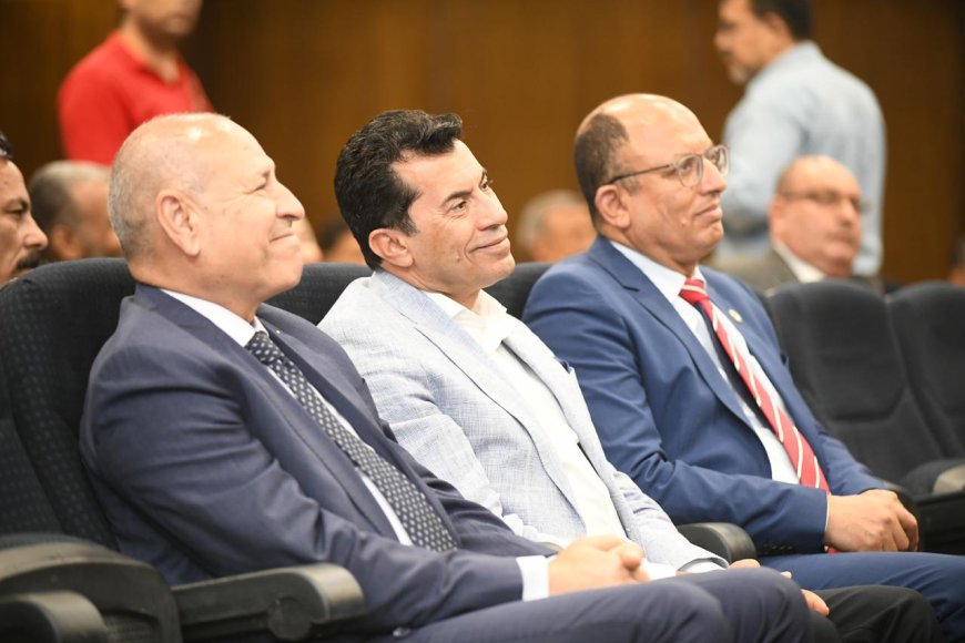 " حصل النائب احمد  على "  درجة الدكتوراة في العلوم السياسية بتقدير امتياز