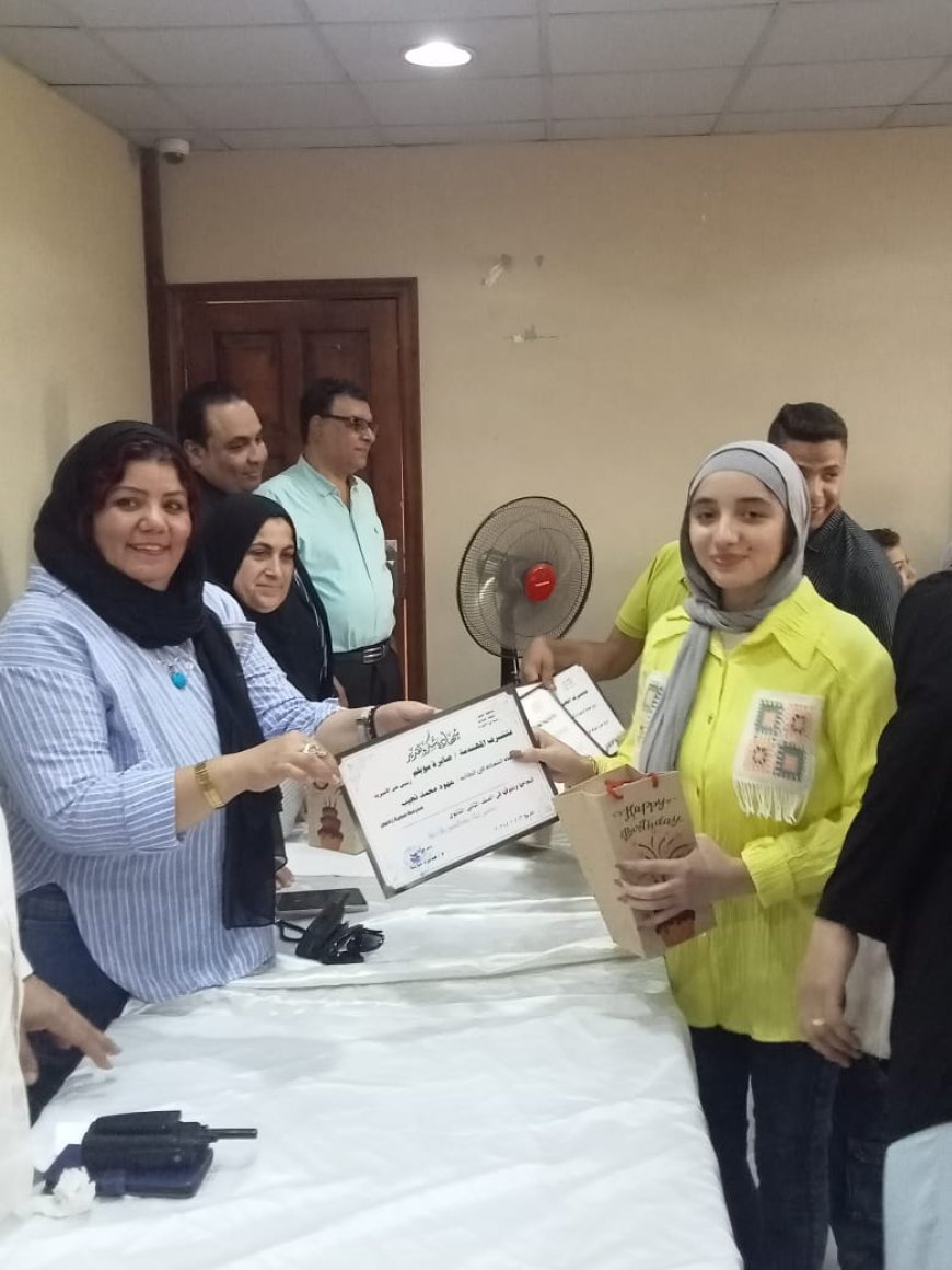 " رئيس حى الاميريه " حفله لتكريم أبناء العاملين الناجحين بجميع الصفوف الدراسيه