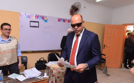 وزير العمل يُدلي بصوته في انتخابات مجلس الشيوخ بالتجمع الخامس