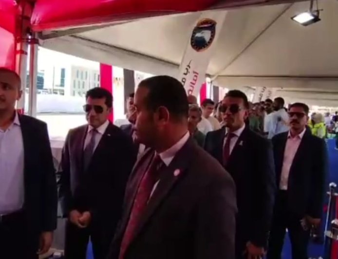 الدكتور اشرف صبحي وزير الشباب والرياضة بالشروق القاهرة يدلى بصوته انتخابات مجلس الشيوخ ٢٠٢٥