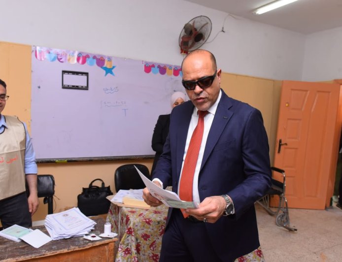 وزير العمل يُدلي بصوته في انتخابات مجلس الشيوخ بالتجمع الخامس