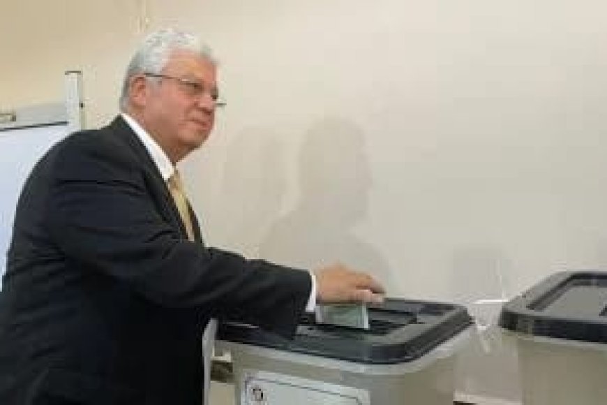 وزير التعليم العالي يدلي بصوته فى انتخابات مجلس الشيوخ بالتجمع الخامس