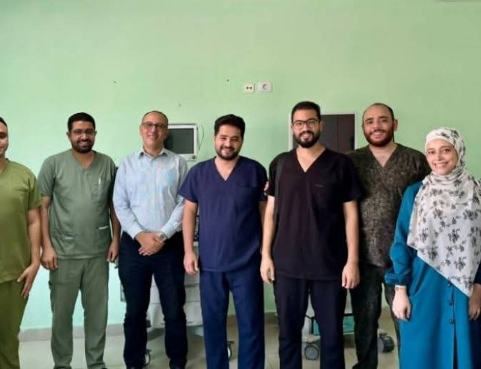 " مستشفى ١٥ مايو  النموذجي " تتصدى المركز الأول ديما بمجهودات فريق الجهاز الهضمي  في تقديم خدمات مناظير القنوات المرارية