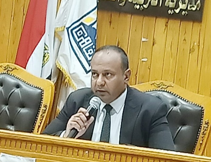 " ممدوح مكى " يستعد بفريق الإتصال السياسى تربيه والتعليم بالعاصمه .  إنتخابات مجلس النواب 2025م