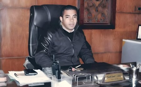 الصحفي والإعلامي مصطفى مكي يهنئ المقدم أحمد مصلح بتجديد الثقة رئيسًا لمباحث قسم السلام أول