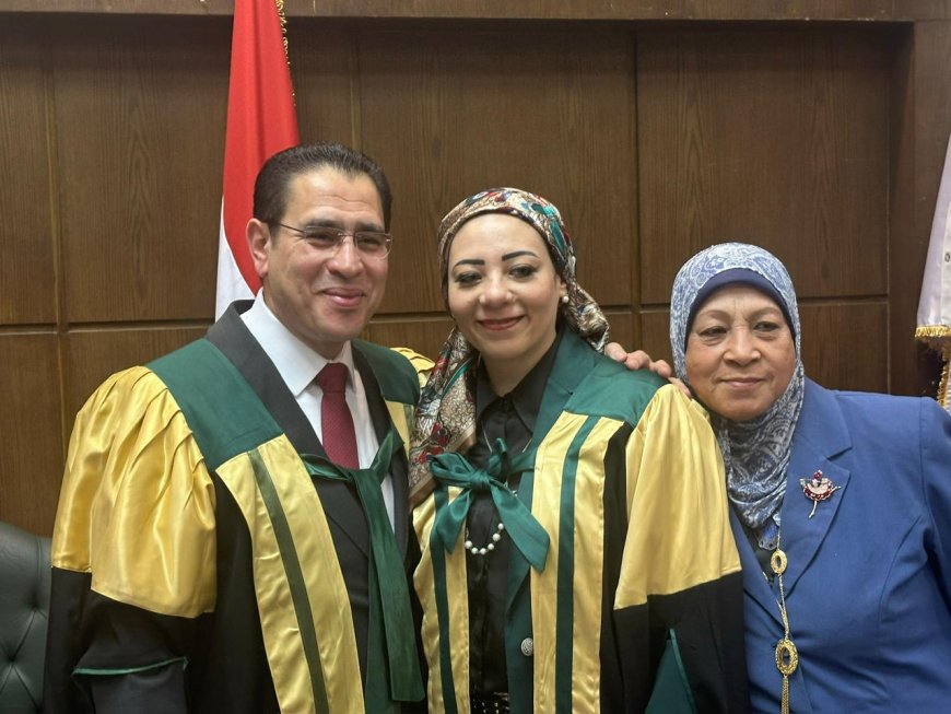 شهدت جامعة عين شمس اليوم مناقشة رسالة الدكتوراه المهنية (DBA) المقدمة من: الأستاذ الدكتور حلمي أحمد أحمد عبدالرحمن