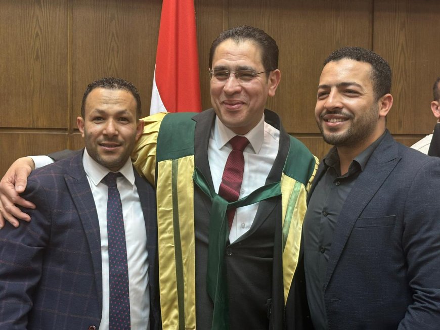 شهدت جامعة عين شمس اليوم مناقشة رسالة الدكتوراه المهنية (DBA) المقدمة من: الأستاذ الدكتور حلمي أحمد أحمد عبدالرحمن