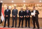 الدكتور أحمد عمارة يعقد اجتماعًا موسعًا بالإدارات العقارية والقانونية والتقنين بمدينة العبور الجديدة.. ويؤكد على دفع الاستثمار ومتابعة تنفيذ حزمة التيسيرات الجديدة