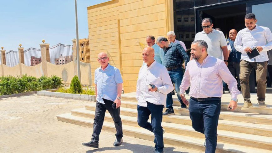 نائب وزيرة الإسكان للمرافق ونائب رئيس الهيئة لقطاع المرافق في زيارة تققدية لمشروعات البنية التحتية بمدينة العبور الجديدة