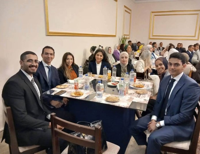 حقوق عين شمس تستقبل العام الدراسي ببحث آفاق تدشين فرع كلية القانون الأهلية وتكريم عدد من أعضاء هيئة التدريس المتميزين
