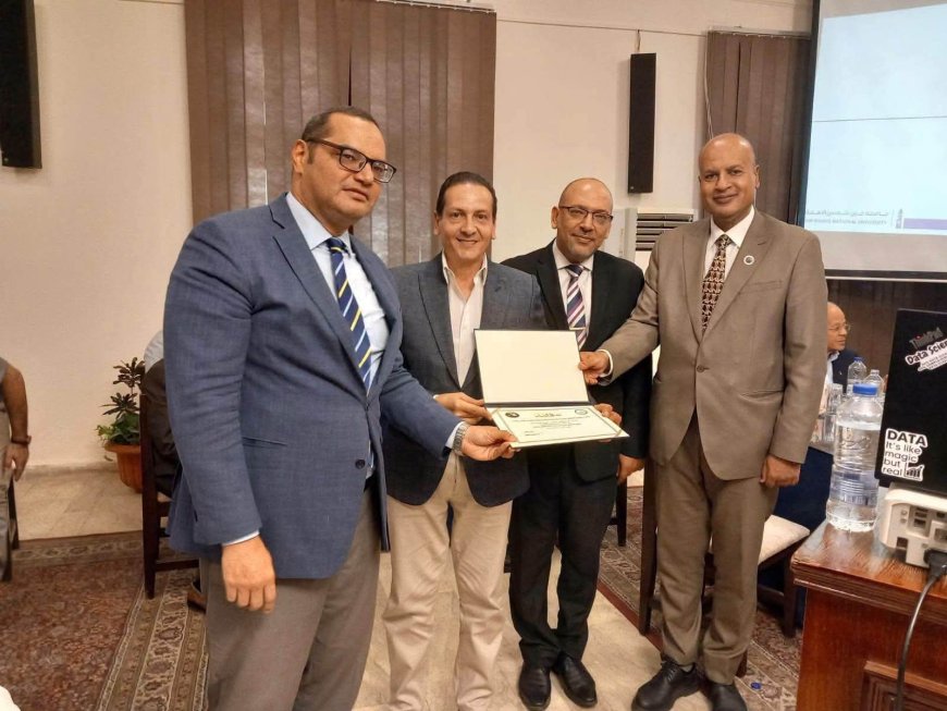 حقوق عين شمس تستقبل العام الدراسي ببحث آفاق تدشين فرع كلية القانون الأهلية وتكريم عدد من أعضاء هيئة التدريس المتميزين