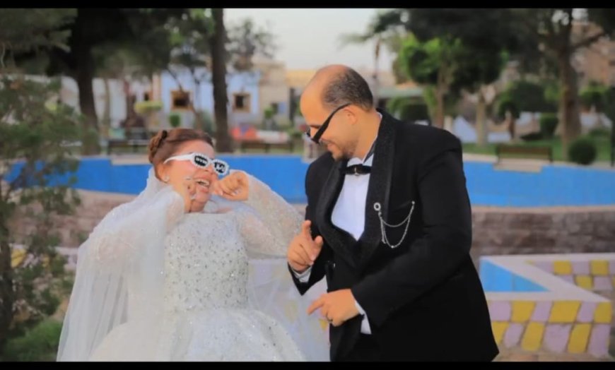 مصطفى مكي: خالص التهاني للعروسين وعائلات آل جلال وآل هاشم.. ونتمنى لهما حياة زوجية سعيدة