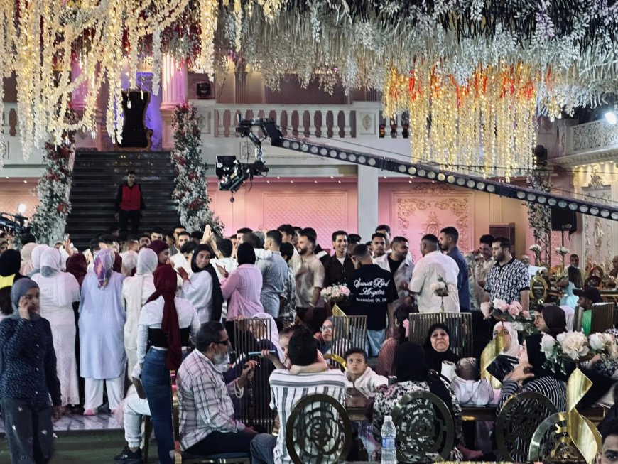 برقية تهنئة من عائلات آل مكي وآل طه وآل محمد مصطفى إلى العروسين بسنت بلال طه وباسم محمد مصطفى.. فرحة تجمع العائلات وتُتوِّج حكاية الأخلاق والأصول
